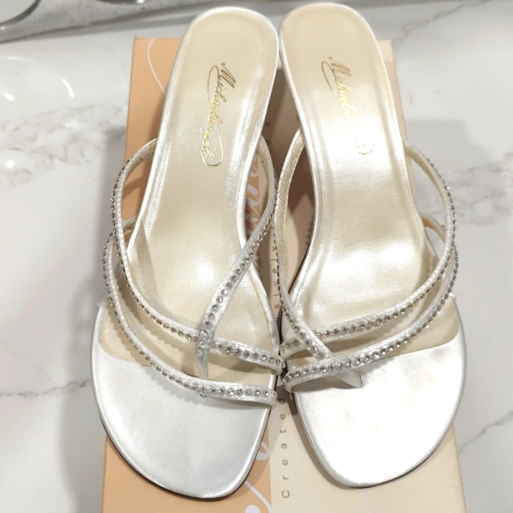 Michaelangelo, White rhinestone Slippers, size 8